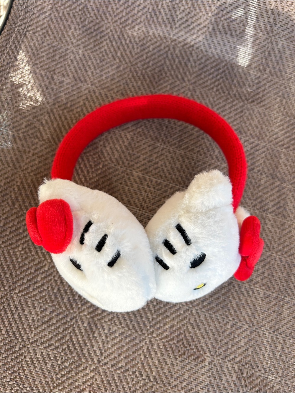 Sanrio Hello Kitty Plush Ear Muffs in White and Red. - Picture 4 of 8